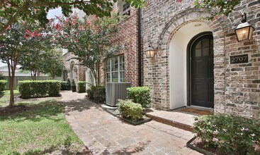 2707 Cohn Garden Ln in Houston, TX - Building Photo - Building Photo