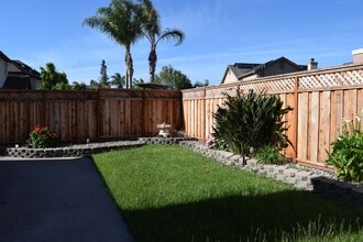 1667 Green Springs Ct in Tracy, CA - Building Photo - Building Photo