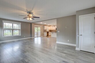 1740 Rains Rd in Clarksville, TN - Building Photo - Building Photo