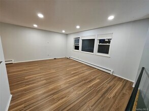 1444 Park Ave in Merrick, NY - Building Photo - Building Photo