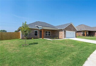 40 W Gilpin St in Farmington, AR - Building Photo - Building Photo