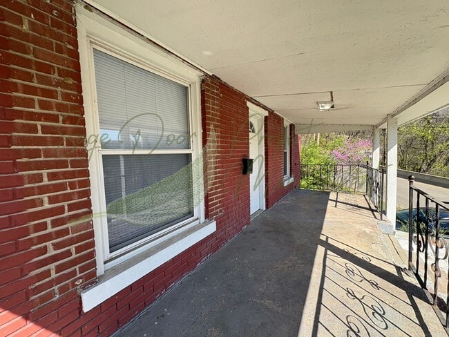 102 Kansas City Ave S in Excelsior Springs, MO - Building Photo - Building Photo