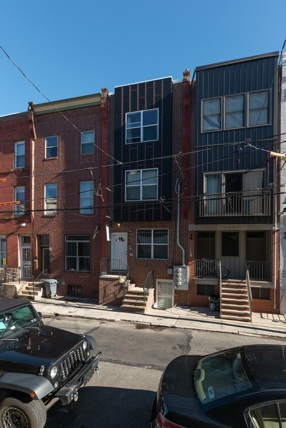 1949 N Gratz St in Philadelphia, PA - Foto de edificio - Building Photo