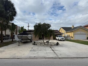 4410 Waltham Ave in Tampa, FL - Building Photo - Building Photo