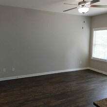 652 Pippin Dr in Nashville, TN - Foto de edificio - Building Photo