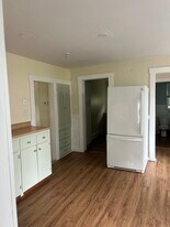 16 Svenson Ave, Unit Unit 1 in Worcester, MA - Building Photo