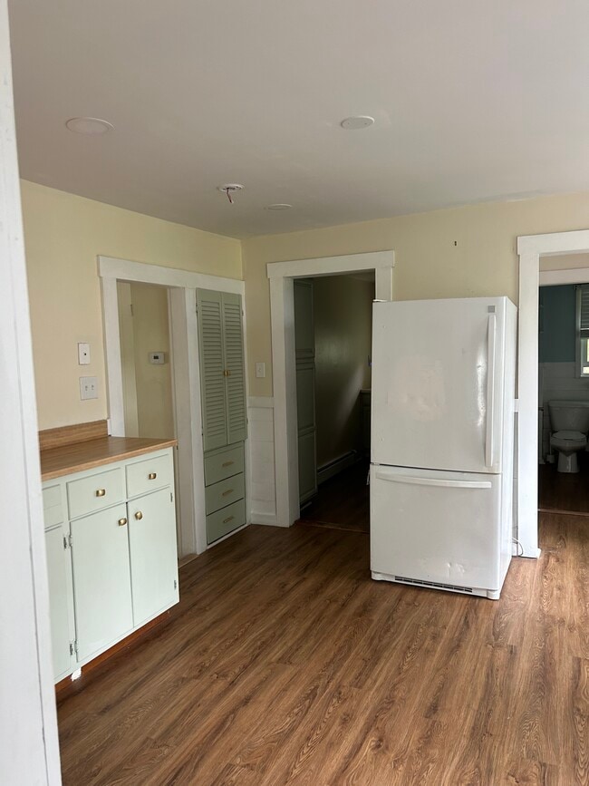 16 Svenson Ave, Unit 1, Unit 1