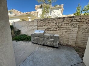 7005 Sky Valley Way NE in Albuquerque, NM - Building Photo - Building Photo