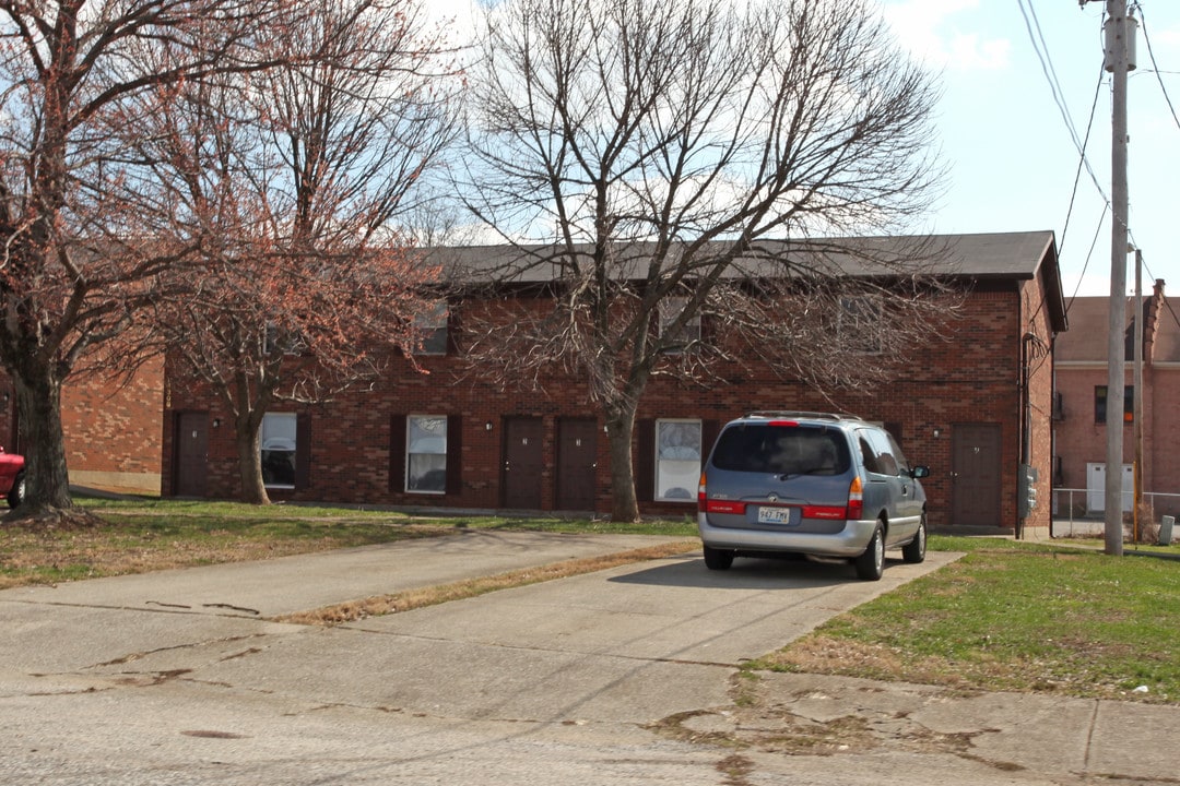 4308 Norfolk Dr in Louisville, KY - Foto de edificio