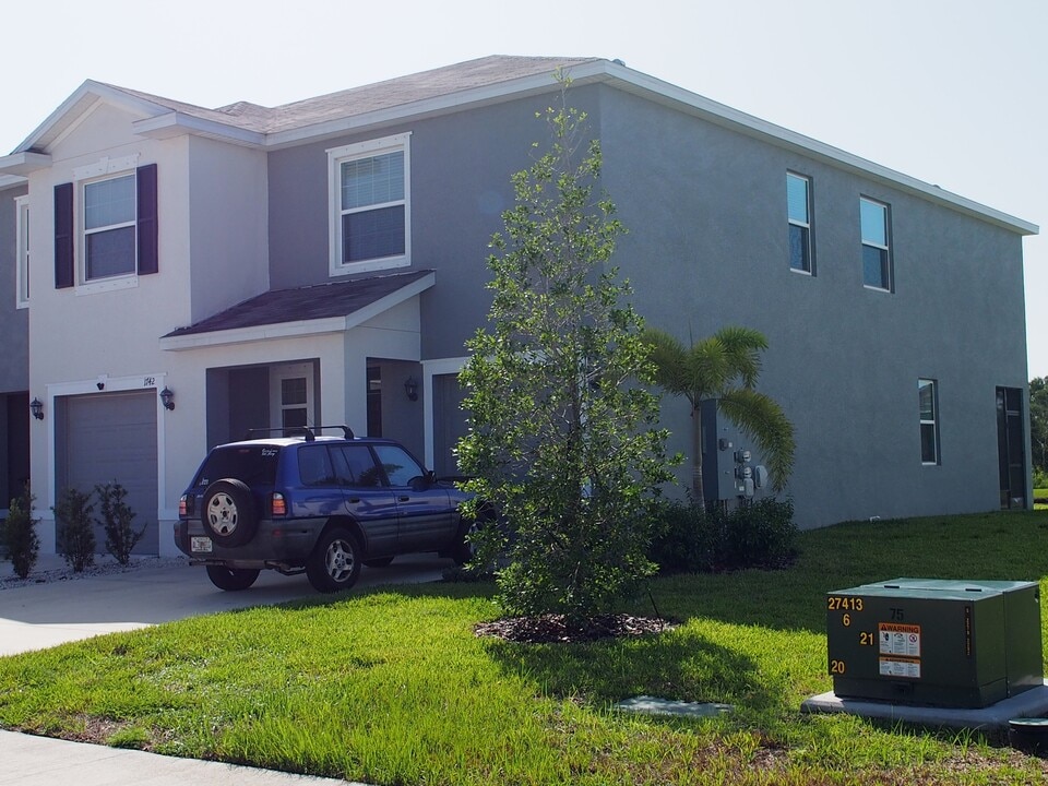 1738 Woodleaf Hammock Ct in Bradenton, FL - Building Photo