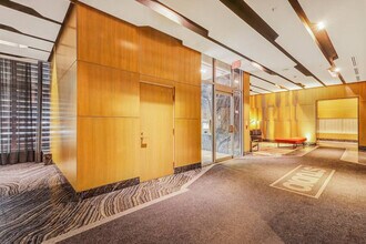 179 Queen St W in Toronto, ON - Building Photo - Building Photo