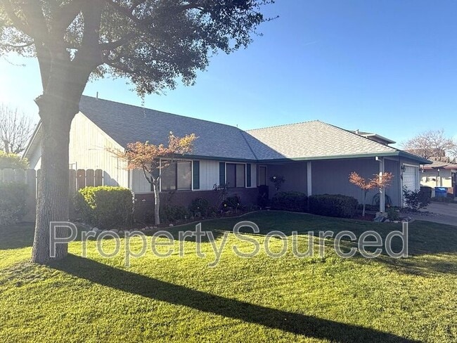 1177 Chianti Ln in Manteca, CA - Building Photo - Building Photo