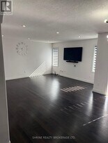 1995 Purcell Dr in London, ON - Building Photo