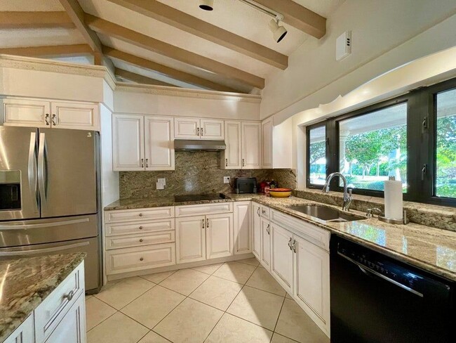 property at 2725 NE 27th Ct