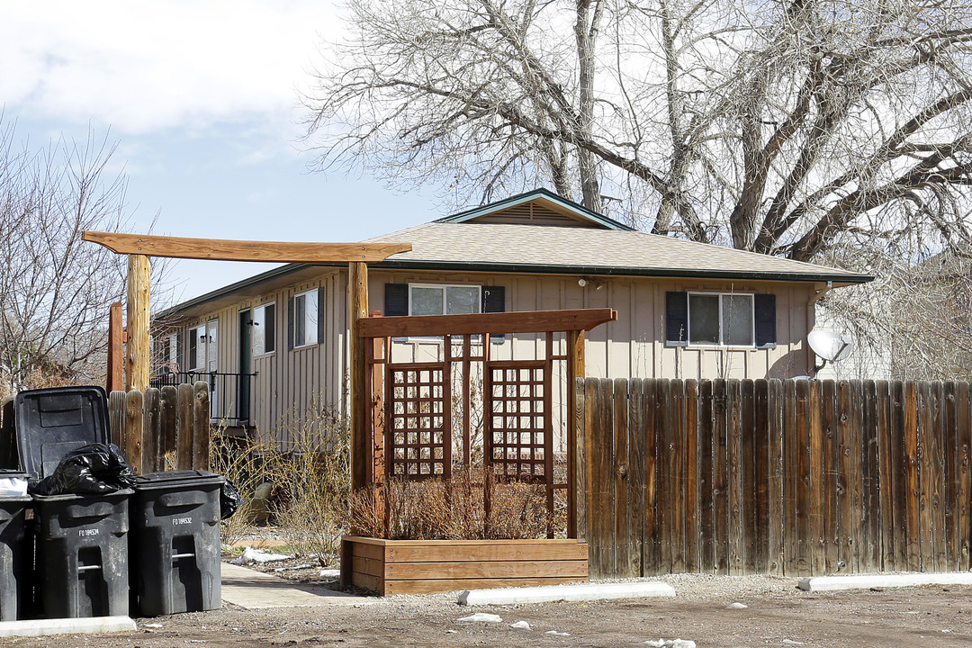 321 Bonnie Ct in Colorado Springs, CO - Building Photo