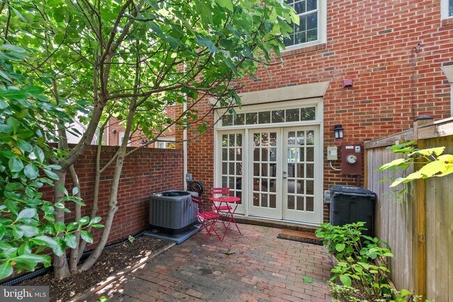 1229 Portner Rd in Alexandria, VA - Building Photo - Building Photo