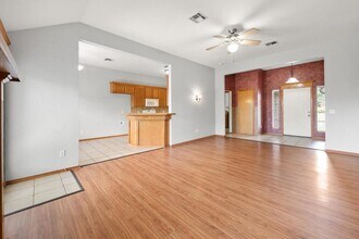 616 Garrison Ln in Yukon, OK - Building Photo - Building Photo