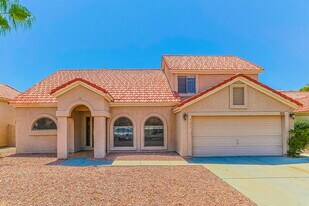 1243 E Commerce Ave in Gilbert, AZ - Building Photo