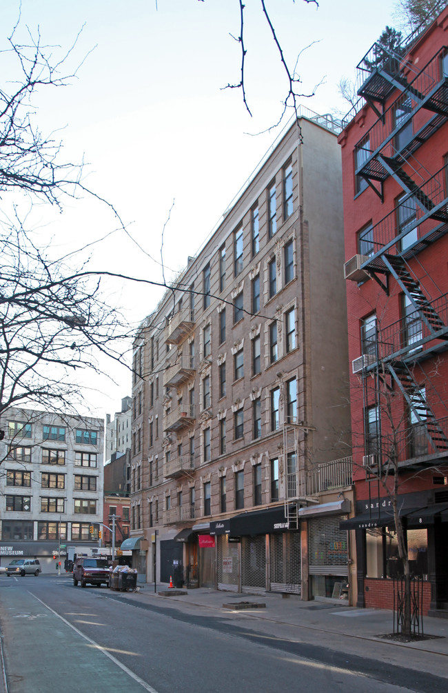 2-6 Prince St in New York, NY - Building Photo - Building Photo