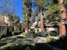 22330 Victory Blvd in Los Angeles, CA - Building Photo