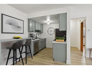 99 E 54th St in Minneapolis, MN - Building Photo - Building Photo