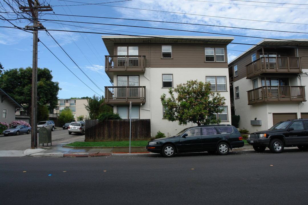 141 North Ellsworth in San Mateo, CA - Building Photo