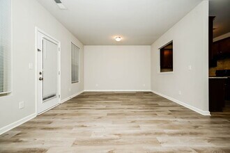 3281 Pennington Dr in Stonecrest, GA - Building Photo - Building Photo