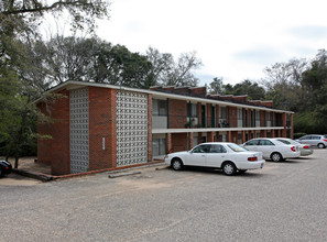 5809-5811 Old Shell Rd in Mobile, AL - Building Photo - Building Photo