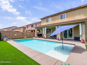 761 W Desert Hollow Dr in San Tan Valley, AZ - Building Photo - Building Photo