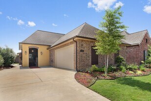 5822 Willow Ridge Dr in Lake Charles, LA - Building Photo