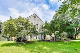 10 Harvard Ct in Rockville, MD - Building Photo - Building Photo