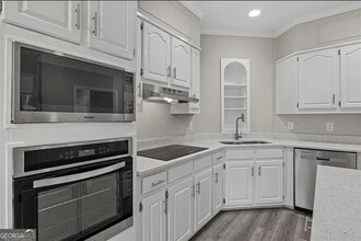 2781 Jen Chris Dr in Snellville, GA - Foto de edificio - Building Photo