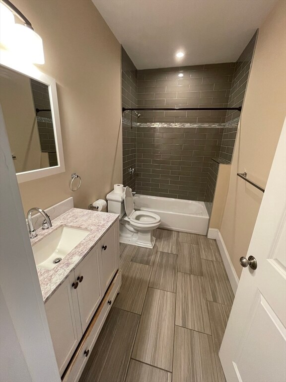 7 Wendell Pl, Unit 4 in Boston, MA - Building Photo - Building Photo