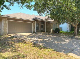 2308 Wright Cir in Round Rock, TX - Building Photo