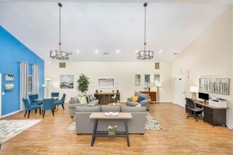 MAA Spring Creek in Simpsonville, SC - Foto de edificio - Building Photo