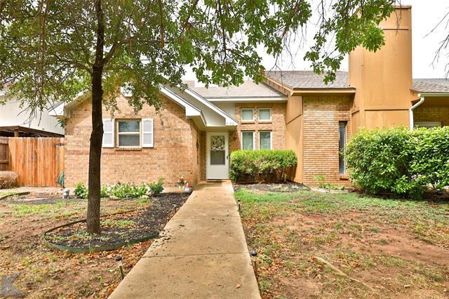 property at 3150 Chimney Cir