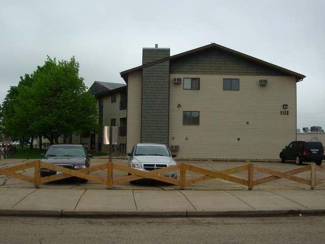 1112 Portland Dr in Bismarck, ND - Building Photo