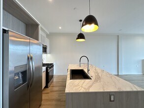 6340 W Belmont Ave in Chicago, IL - Foto de edificio - Building Photo