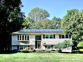 8 Jodi Ln in New City, NY - Building Photo