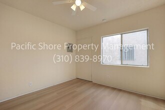 839 Bartlett St in Los Angeles, CA - Foto de edificio - Building Photo