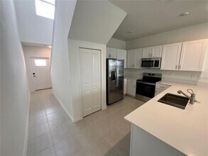 32188 Spiceberry St in San Antonio, FL - Building Photo - Building Photo