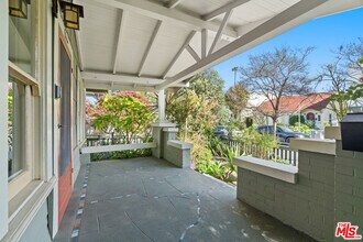 813 Crestmoore Pl in Los Angeles, CA - Building Photo - Building Photo