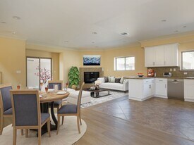 4952 W 112th St, Unit NA in Inglewood, CA - Building Photo