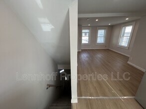 31 Hilton St in Framingham, MA - Building Photo - Building Photo