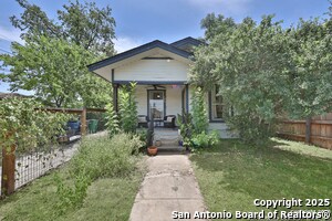 608 Kentucky Ave in San Antonio, TX - Building Photo