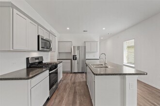 5210 Twin Acorn Ct in Spring, TX - Building Photo - Building Photo