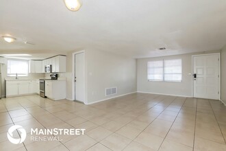 1936 Dartmouth Dr in Holiday, FL - Building Photo - Building Photo