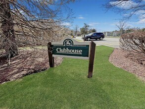 1024 Washington Green in New Windsor, NY - Foto de edificio - Building Photo