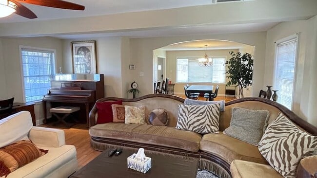 7951 Pecan Villas Dr