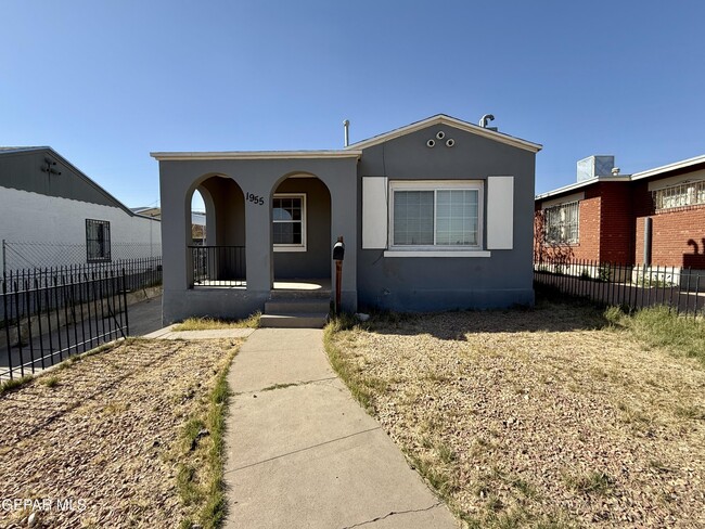 1955 Happer St in El Paso, TX - Building Photo - Building Photo